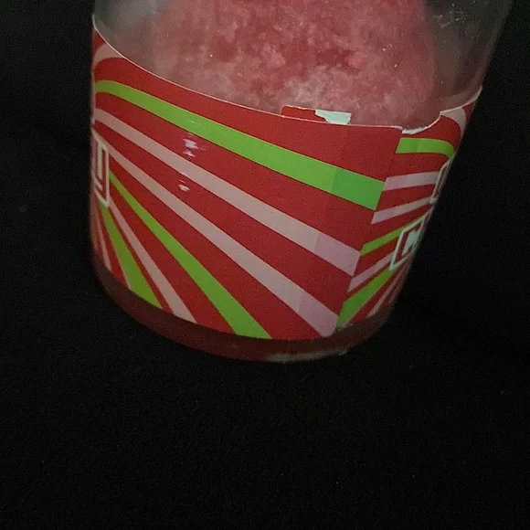 NEW/UNUSED • Wild Cherry Scented Candle 🍒❤️ - Picture 4 of 4